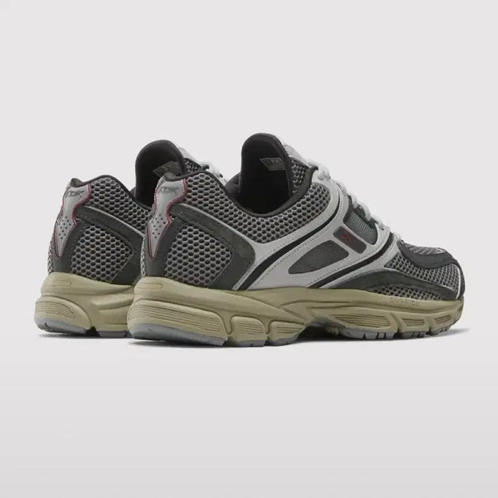 [BUNJANG] Reebok Trinity Gray Sneakers (240) / 1회착용) 리복 트리니티 운동화 차콜 (240)
