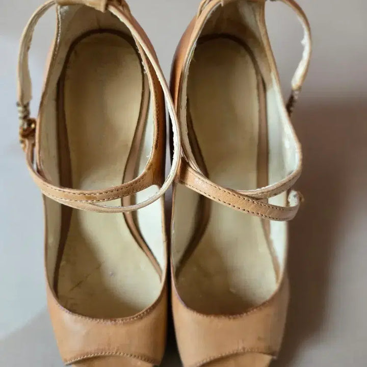 [BUNJANG] Rockport Beige Leather Open-Toe Sandals / 락포트 베이지색 가죽 오픈토샌들(220. 무배)