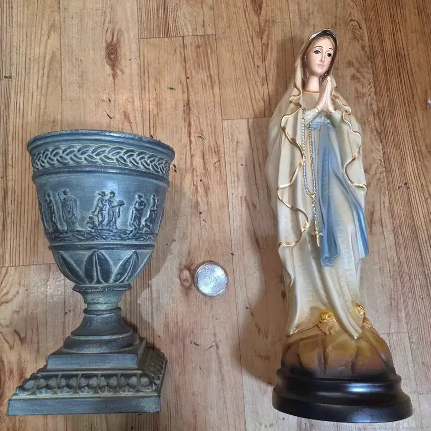 [BUNJANG] Catholic Silver Coin &amp; Antique Vase Decoration Set / 천주교 만원 은화.성모 마리아상 &amp; 앤틱 화병 장식 세트