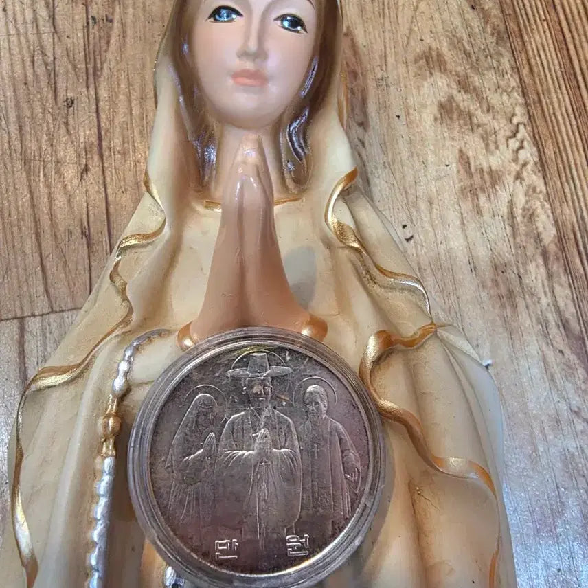 [BUNJANG] Catholic Silver Coin &amp; Antique Vase Decoration Set / 천주교 만원 은화.성모 마리아상 &amp; 앤틱 화병 장식 세트