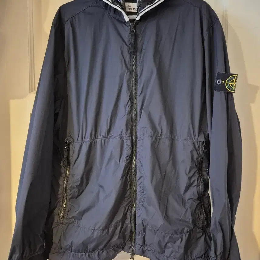 [BUNJANG] Stone Island Skin Touch Windbreaker Jacket / 스톤아일랜드 스킨터치 바람막이