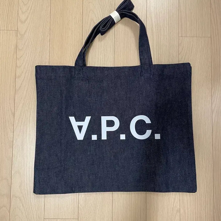 [BUNJANG] A.P.C. Daniela Eco Bag Shoulder Bag Navy / [단순개봉] 아페쎄 다니엘라 에코백 숄더백 네이비