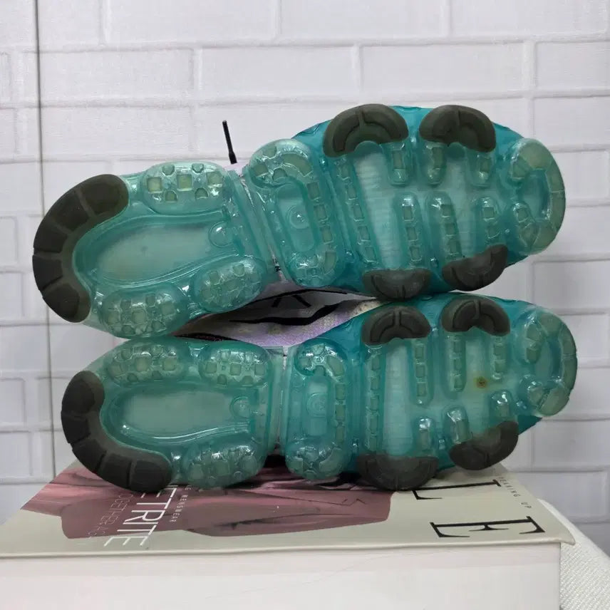 [SOLD OUT] 나이키 에어 베이퍼맥스 스니커즈 운동화 신발 270사이즈