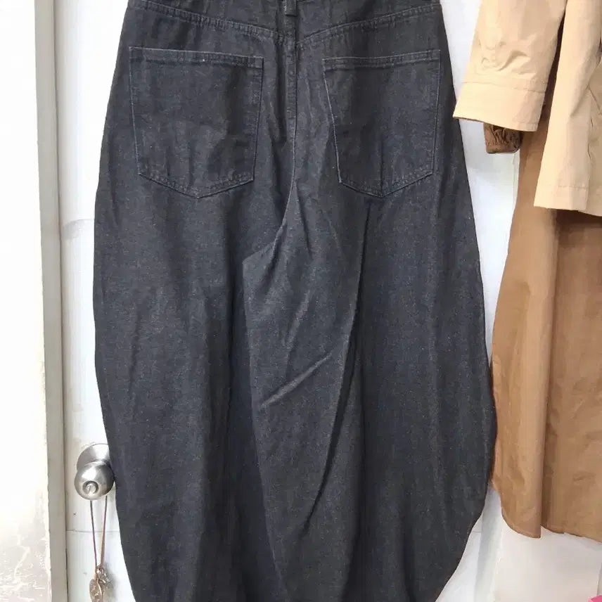 [SOLD OUT] 벌룬핏 블랙 데님 팬츠 30