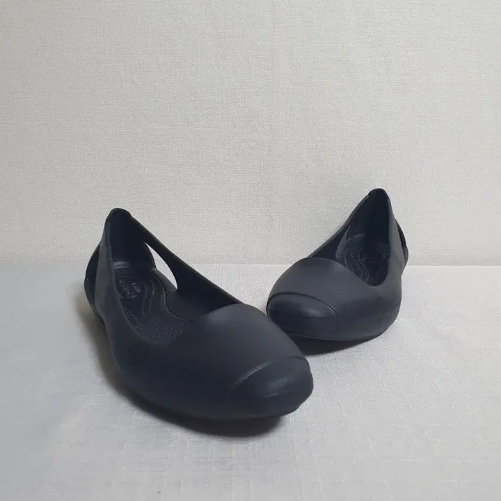 [SOLD OUT] 240mm 크록스 샌들 시에나 플랫 슈즈 블랙  W7