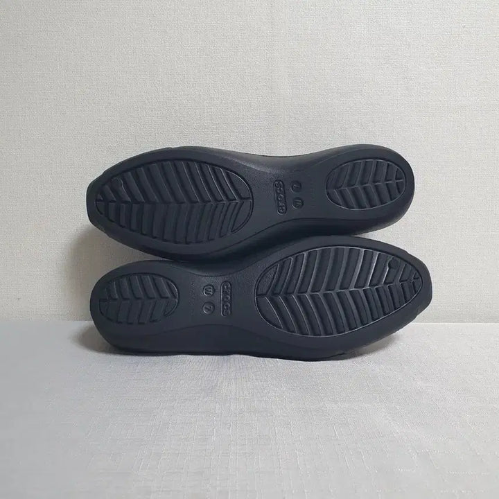 [SOLD OUT] 240mm 크록스 샌들 시에나 플랫 슈즈 블랙  W7
