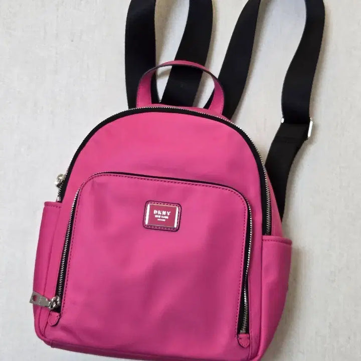 [BUNJANG] DKNY Pink Nylon Backpack / DKNY 핑크색 백팩 가방 텍보유중 거의 새상품 컨디션