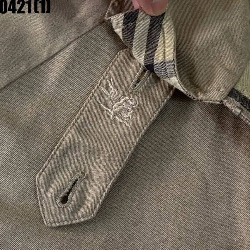 [SOLD OUT] 버버리 집업 자켓 XL