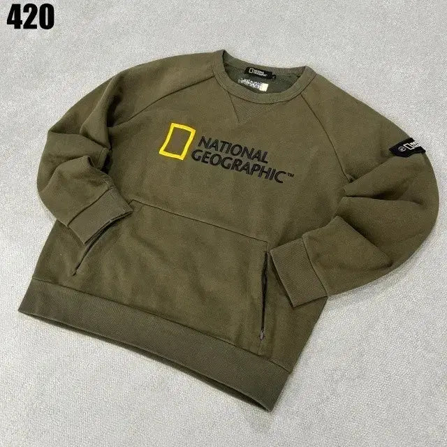 [BUNJANG] National Geographic Khaki Pocket Sweatshirt / 내셔널지오그래픽 맨투맨 티셔츠 카키색