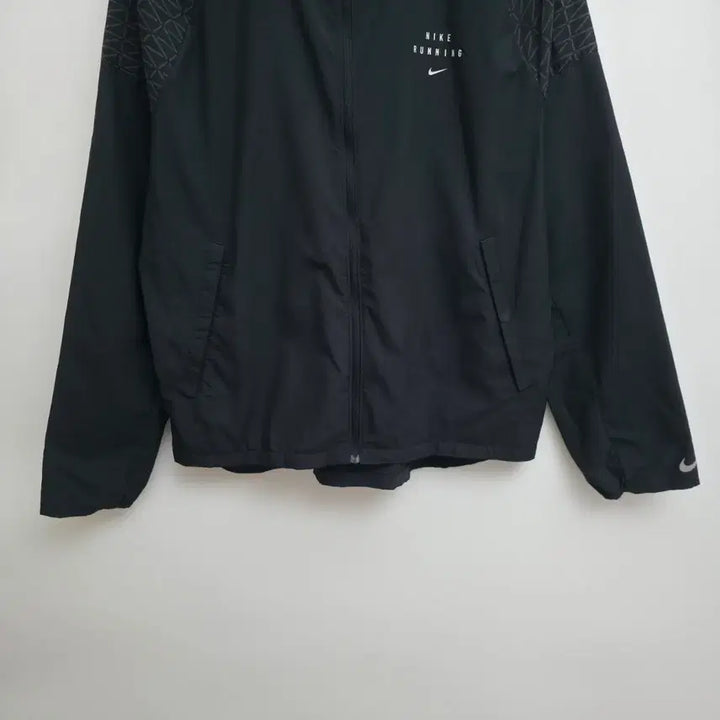 [SOLD OUT] [L] 나이키 러닝 블랙 경량 바람막이