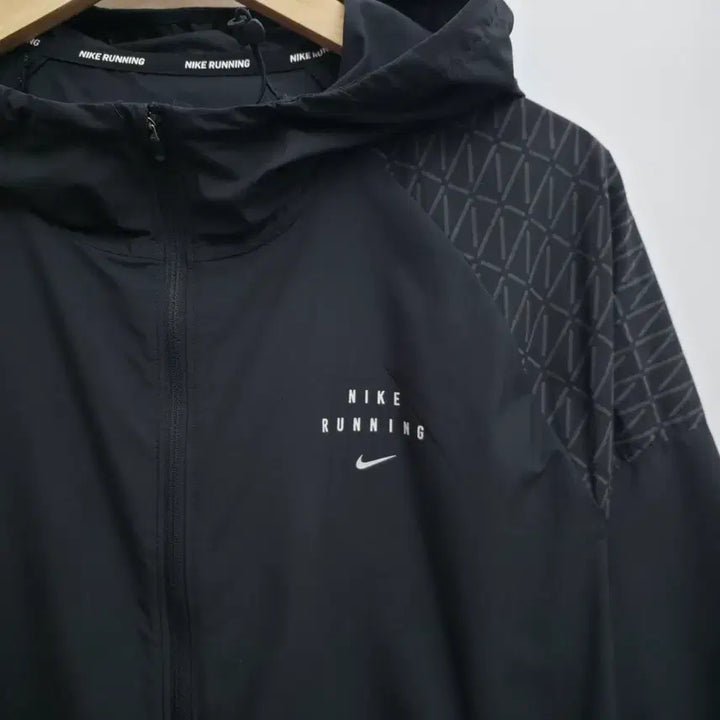 [SOLD OUT] [L] 나이키 러닝 블랙 경량 바람막이