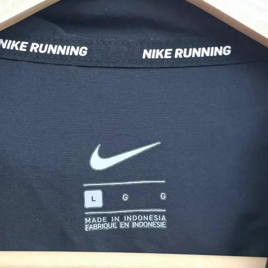 [SOLD OUT] [L] 나이키 러닝 블랙 경량 바람막이