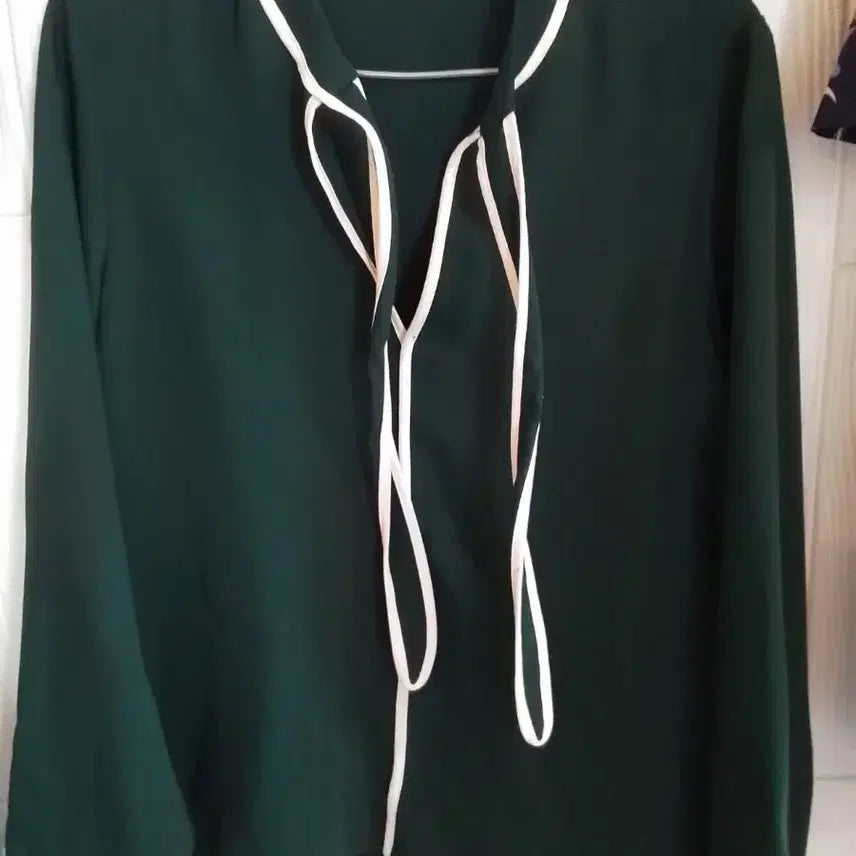 [BUNJANG] Zara Basic Green Ribbon Blouse / 여프리자라 베이직 그린 리본 블라우스