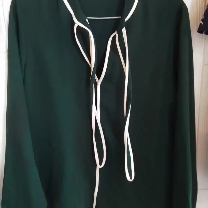 [BUNJANG] Zara Basic Green Ribbon Blouse / 여프리자라 베이직 그린 리본 블라우스