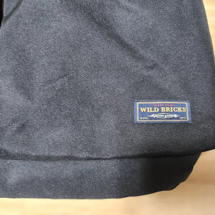 [BUNJANG] Wildbricks Black Tote Bag / 와일드브릭스 블랙 토트백