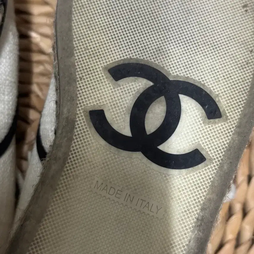 [BUNJANG] Chanel Pearl Espadrille Sneakers / 샤넬 진주 에스파듀 스니커즈