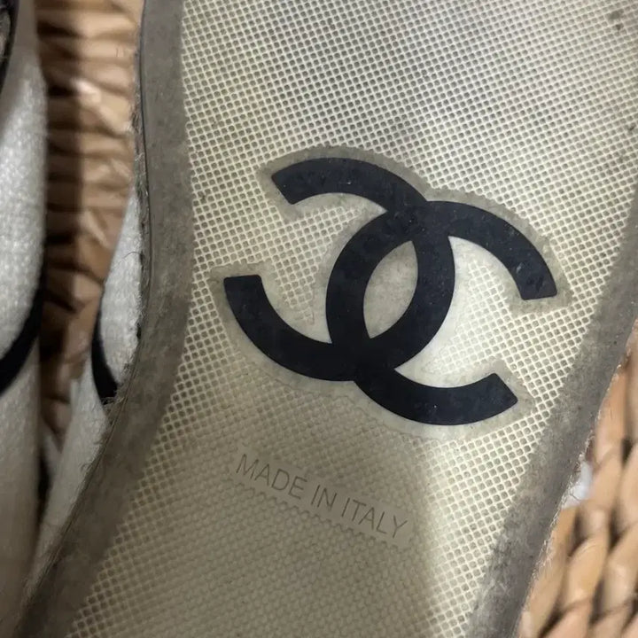 [BUNJANG] Chanel Pearl Espadrille Sneakers / 샤넬 진주 에스파듀 스니커즈