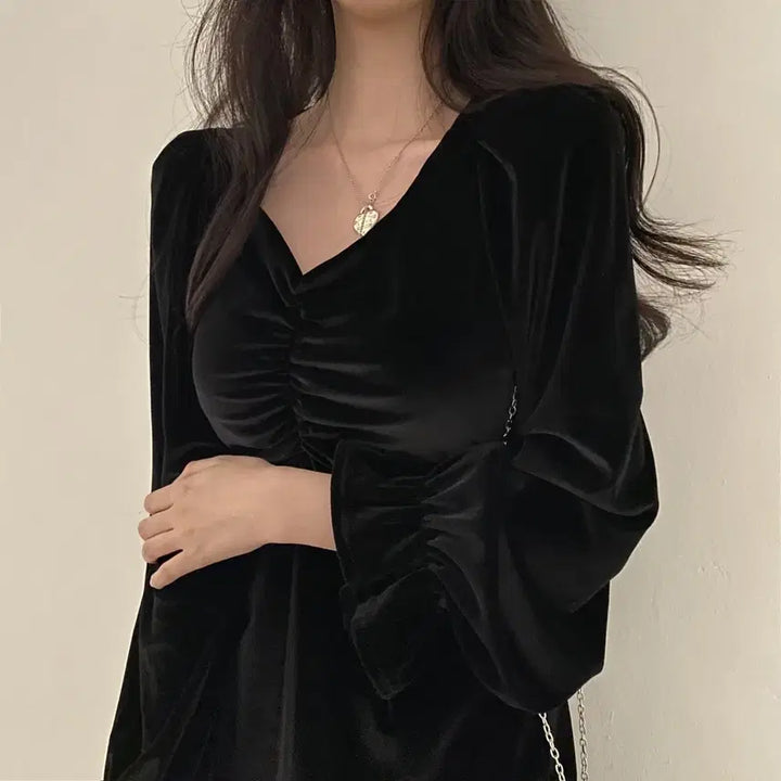 [BUNJANG] 에이블리 무신사 지그재그 연말룩 공겜여주 에이블리 벨벳 블랙 원피스 / 에이블리 무신사 지그재그 연말룩 공겜여주 에이블리 벨벳 블랙 원피스