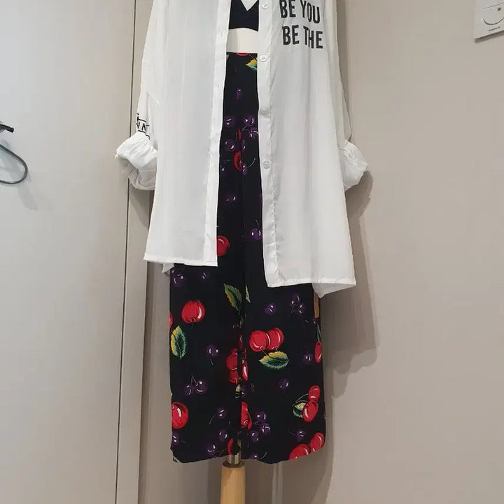 [BUNJANG] Cherry Pattern Pants / 체리 패턴 바지