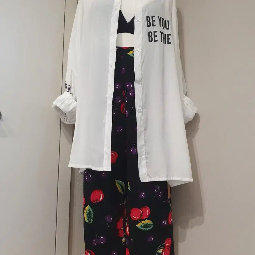 [BUNJANG] Cherry Pattern Pants / 체리 패턴 바지