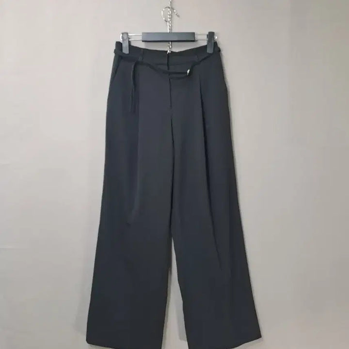 [SOLD OUT] 로엠 블랙 와이드 벨트 슬랙스