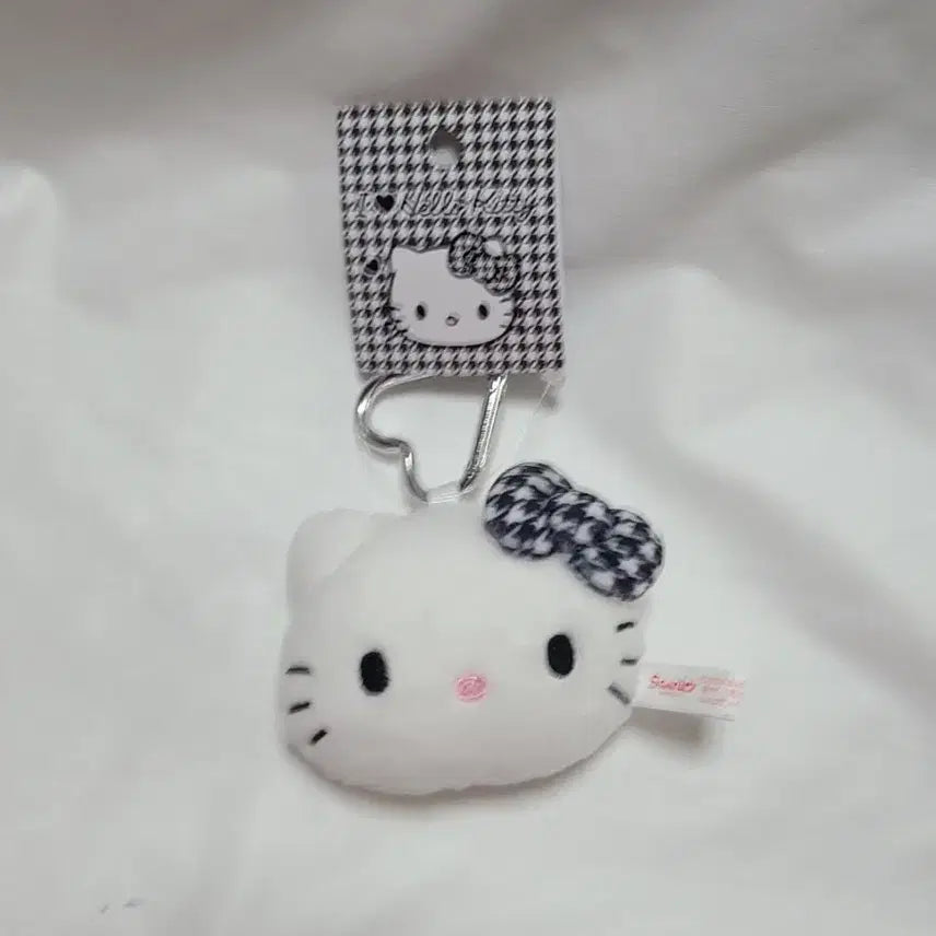 [BUNJANG] Monokitty Heart Carabiner / 키티 얼굴 하트 카라비너 모노키티