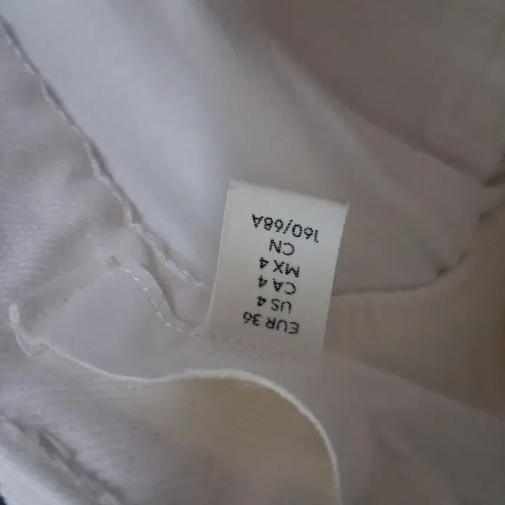 [BUNJANG] H&amp;M White Denim Straight Pants / H&amp;M 화이트 데님 팬츠 일자바지