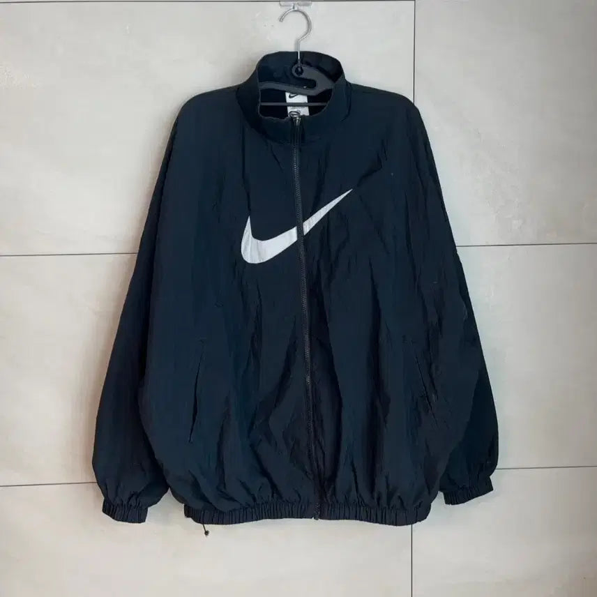 [SOLD OUT] 나이키 빅스우시 바람막이 블랙 [M]