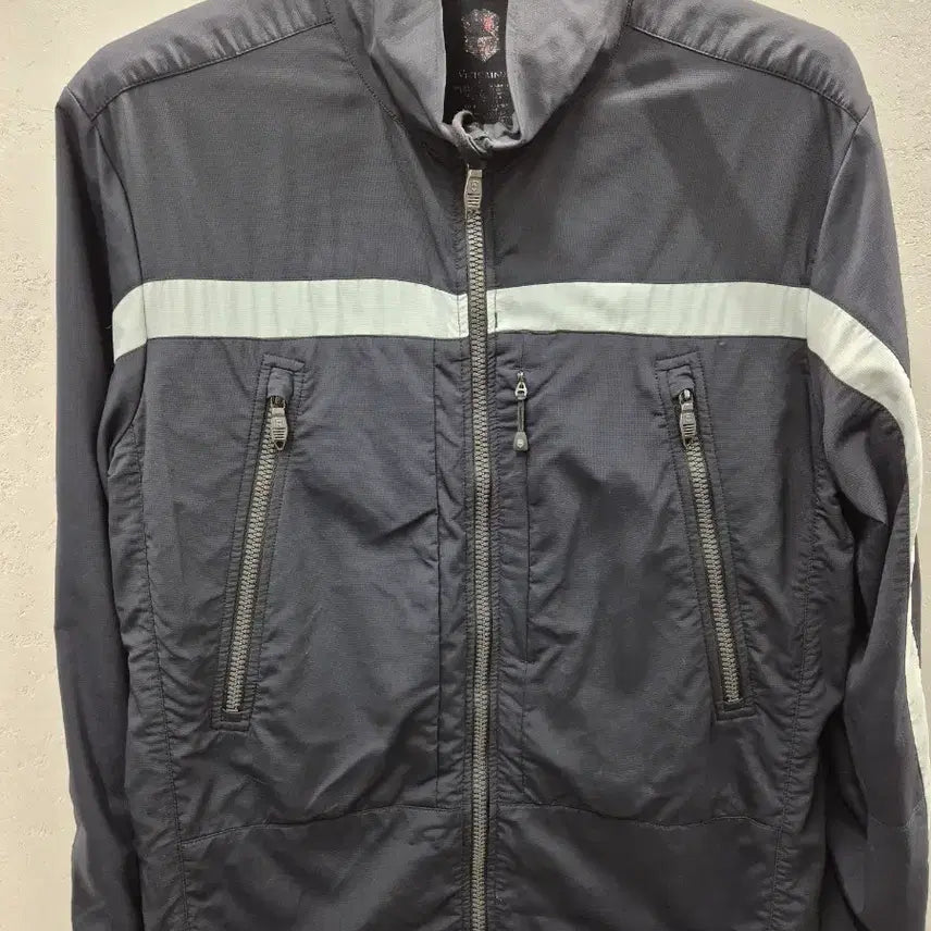 [BUNJANG] Victorinox Windbreaker Jacket M Navy / 빅토리녹스 바람막이 자켓 M 네이비