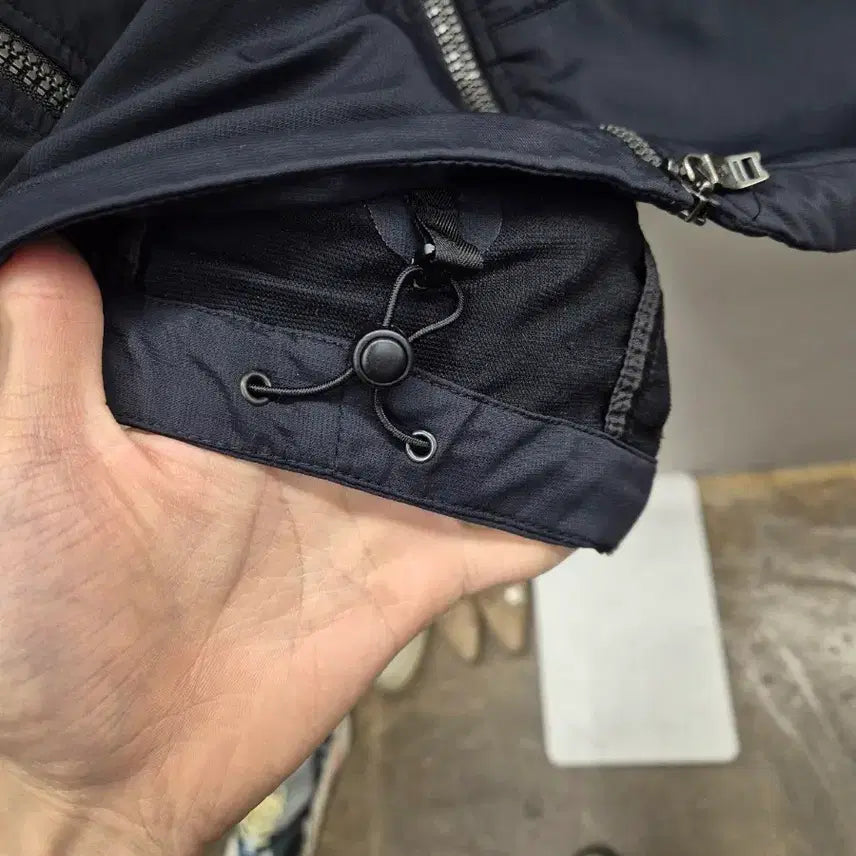 [BUNJANG] Victorinox Windbreaker Jacket M Navy / 빅토리녹스 바람막이 자켓 M 네이비