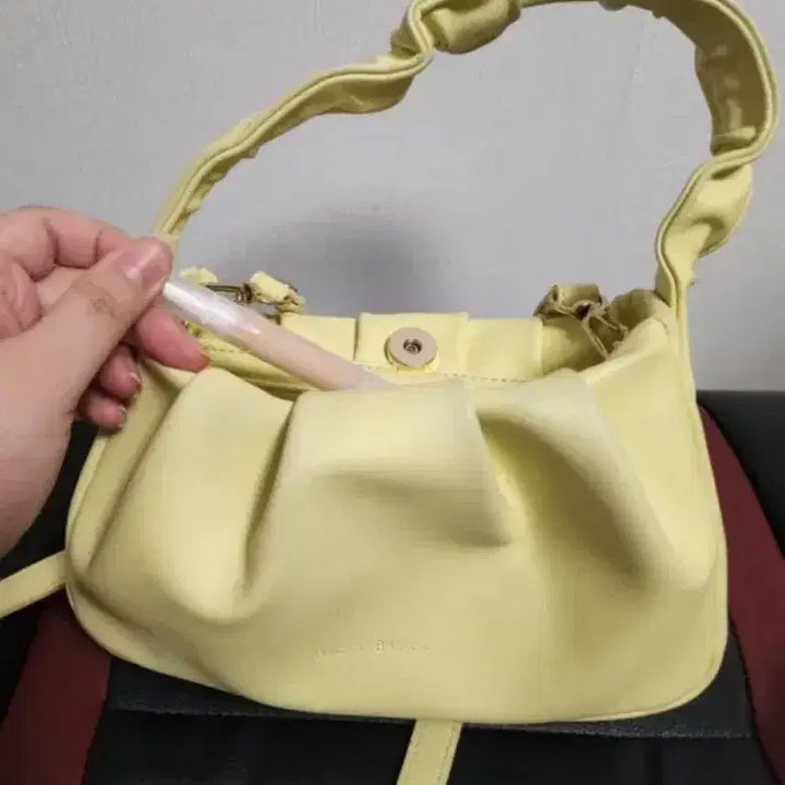 [SOLD OUT] BAG TO BASICS 프링백 레몬