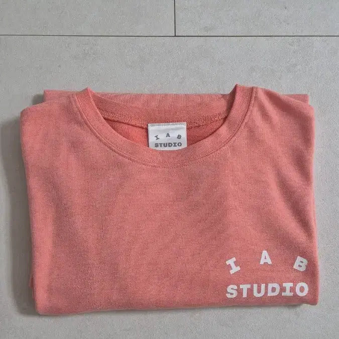 [SOLD OUT] 아이앱 스튜디오 핑크 티셔츠
