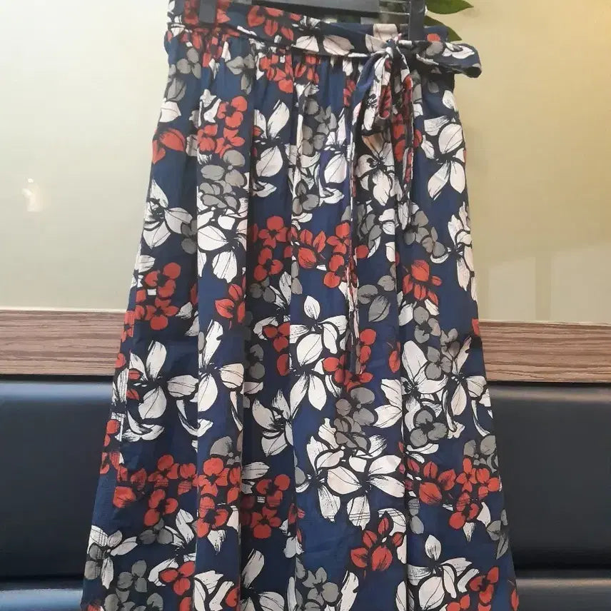 [BUNJANG] Keith Flower Pattern Maxi Skirt / 키이스플라워 패턴 맥시 스커트