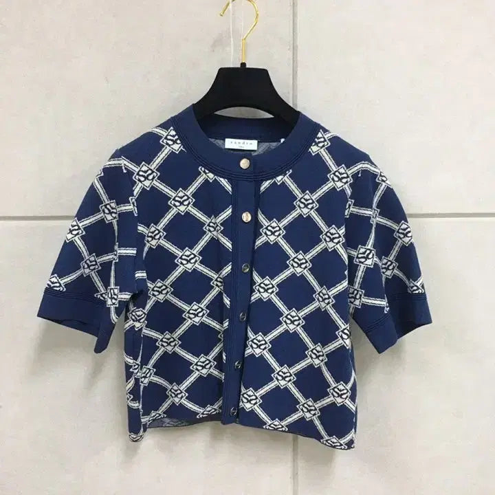 [SOLD OUT] (미사용)산드로 정품 네이비 패턴 크롭 반팔 가디건 스커트 셋업 투피