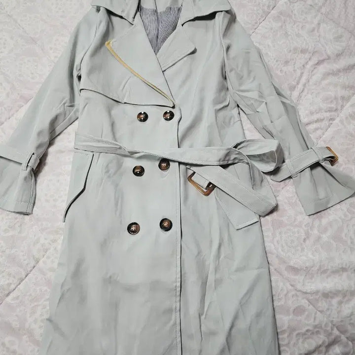 [BUNJANG] Mint Green Double Button Trench Coat / 민트색 더블 버튼 트렌치 코트