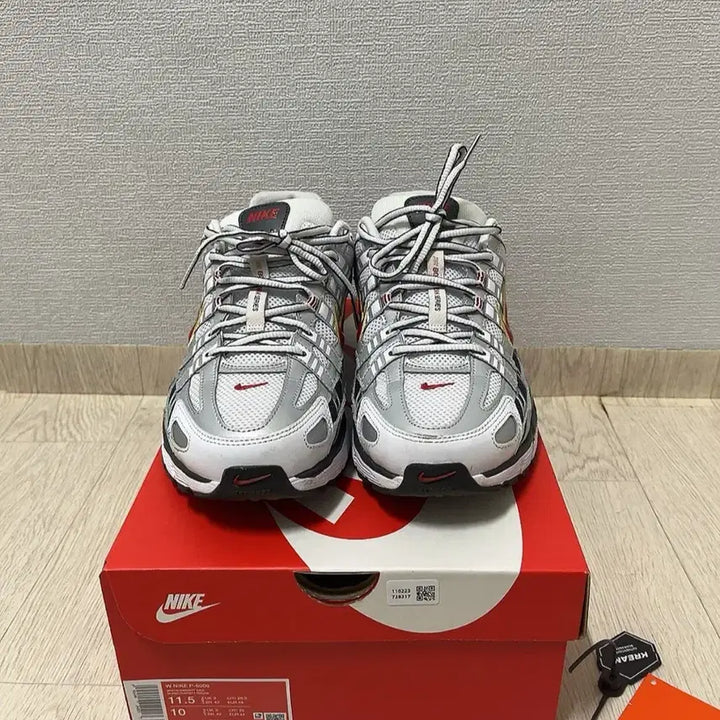 [SOLD OUT] 나이키 P-6000 메탈릭 실버레드