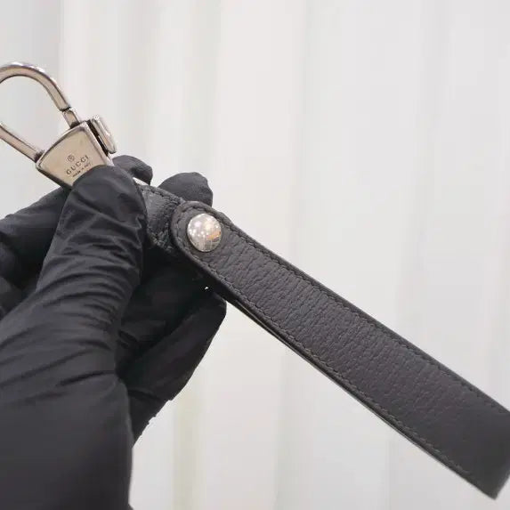 [BUNJANG] Gucci Interlocking G Cut Out Pouch Clutch / 구찌 컷 아웃 인터로킹 G 파우치 클러치 723320