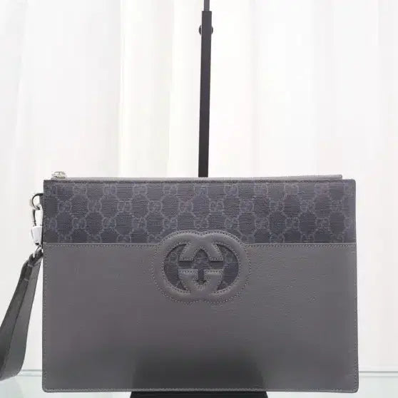 [BUNJANG] Gucci Interlocking G Cut Out Pouch Clutch / 구찌 컷 아웃 인터로킹 G 파우치 클러치 723320