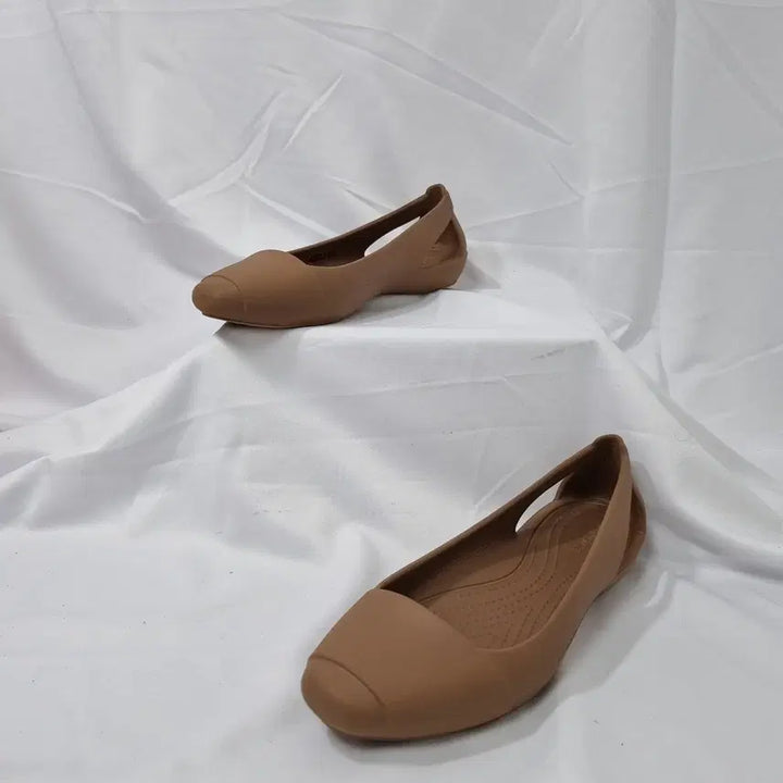 [BUNJANG] Crocs Sienna Flat Shoes Sandals Slippers / 빈티지하서 w5 220 크록스 시에나 플랫 슈즈 샌들 슬리퍼