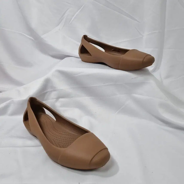 [BUNJANG] Crocs Sienna Flat Shoes Sandals Slippers / 빈티지하서 w5 220 크록스 시에나 플랫 슈즈 샌들 슬리퍼
