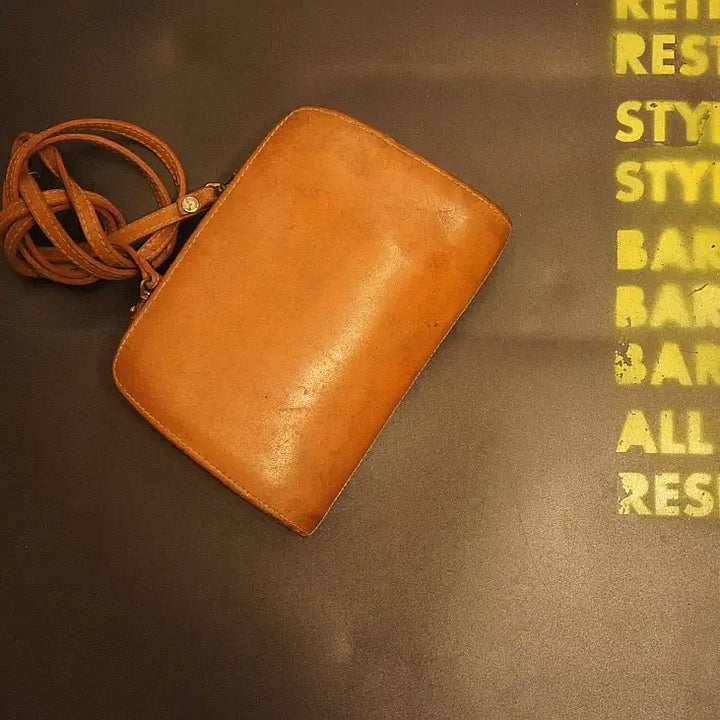 [BUNJANG] Liz Claiborne Crossbody Bag / 470 크로스가방 크로스백 미니가방 미니백 가죽백 가죽가방 빈티지가방