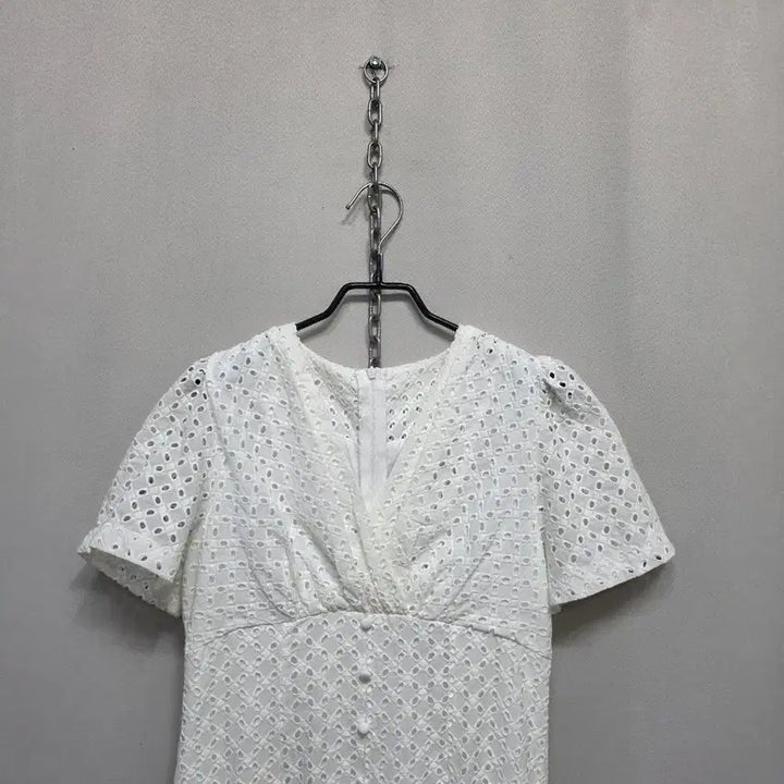 [BUNJANG] White Punching Lace Long Dress / 펀칭 레이스 롱 원피스 화이트