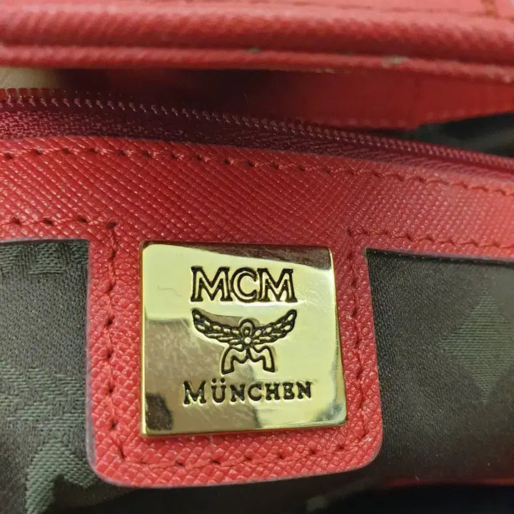 [BUNJANG] MCM Nuovael Saffiano Leather Handbag / MCM 누오보엘 사피아노 핸드백 (스트랩있음)
