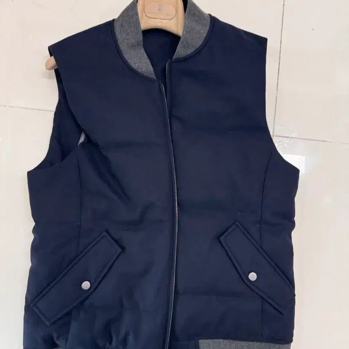 [SOLD OUT] 수트서플라이 / 울/캐시미어 혼방 다운 집업 베스트 / M