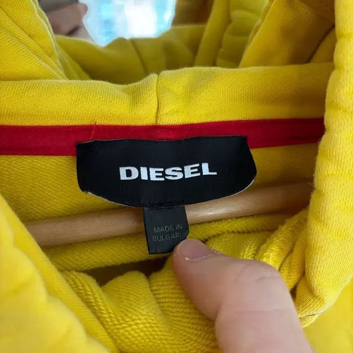 [BUNJANG] Diesel Yellow Hoodie / 디젤 후드티
