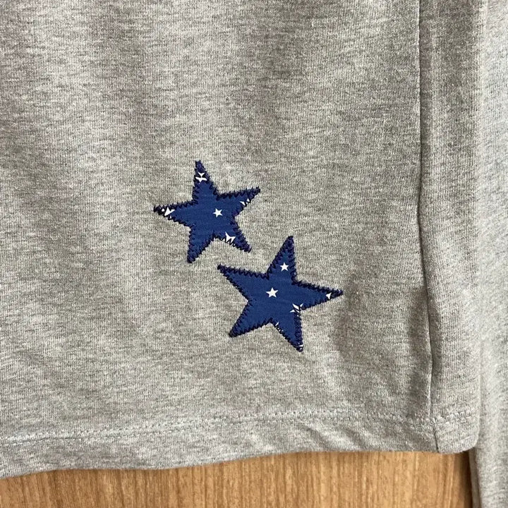 [SOLD OUT] RONRON 론론 스타패치 블로킹 헨리넥 롱슬리브 그레이