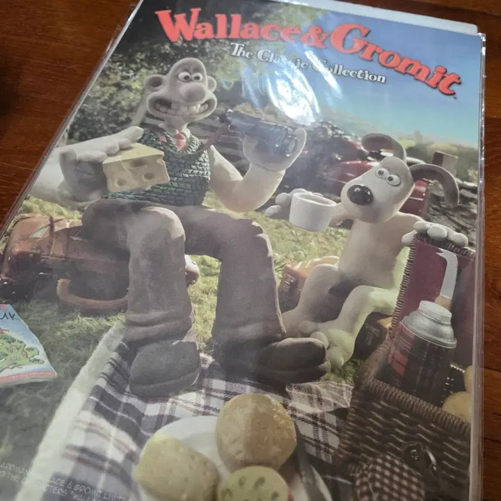 [BUNJANG] Wallace &amp; Gromit The Classic Collection Poster (Sealed) / 월레스와 그로밋 더클래식 콜랙션 포스터 미개봉
