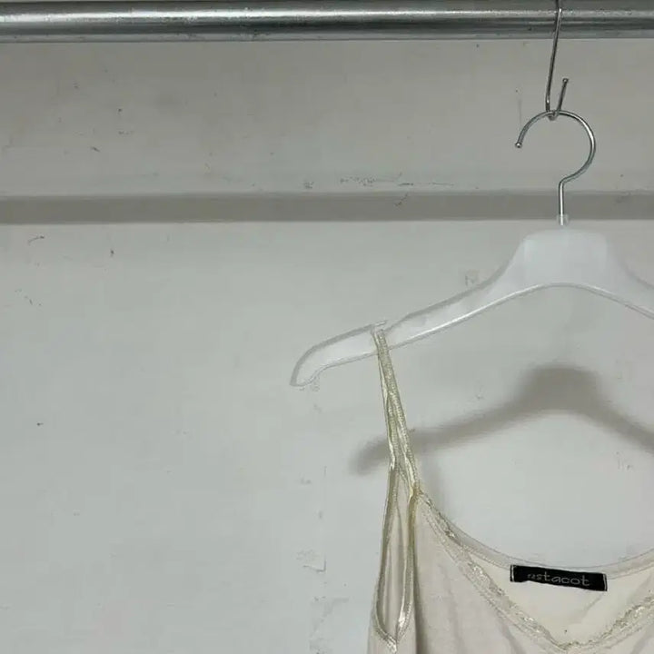 [SOLD OUT] vtg top