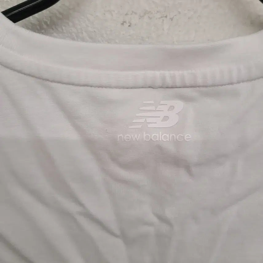 [BUNJANG] New Balance Crop T-Shirt / [85/XS] 뉴발란스 크롭 반팔티 티셔츠