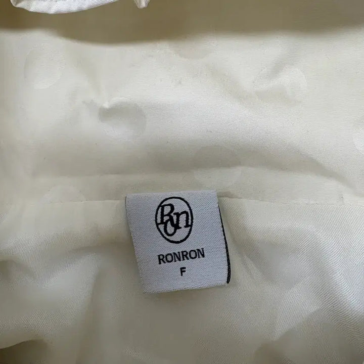 [SOLD OUT] 론론 도트 후드 바람막이F